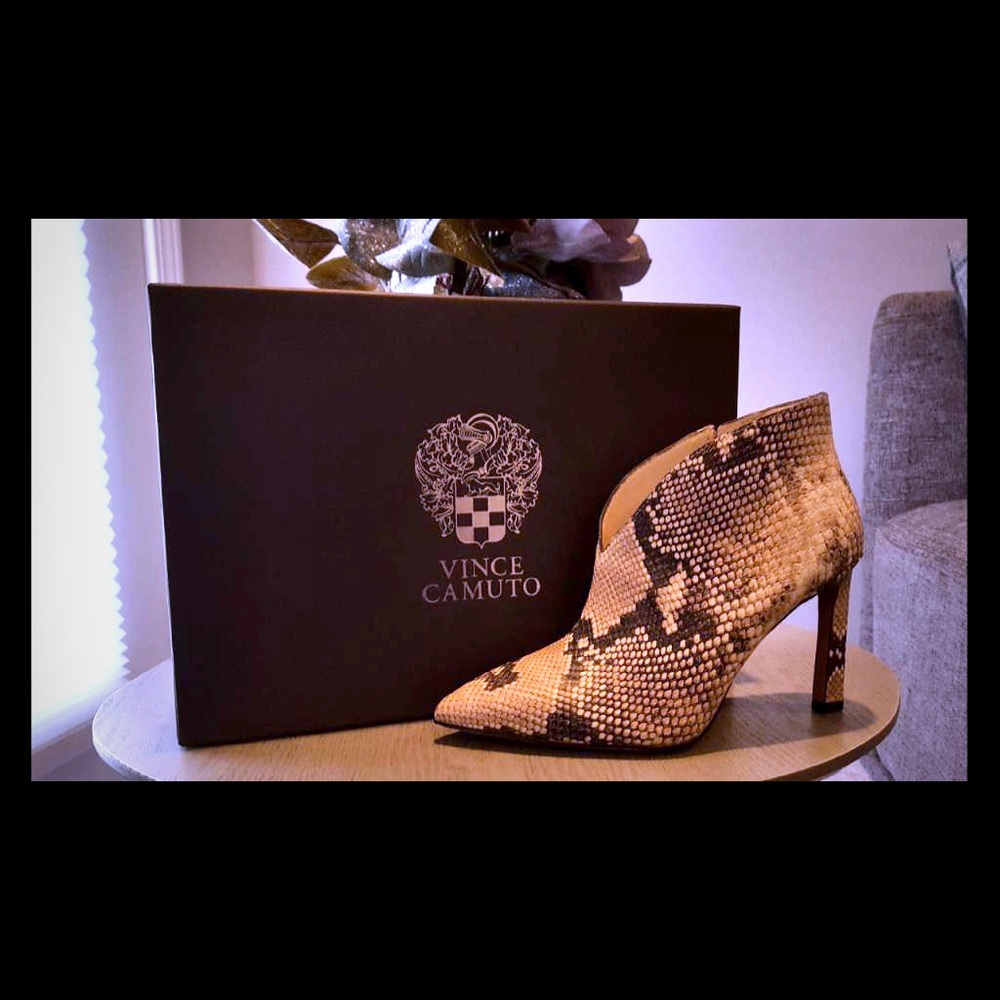 Brand New Vince Camuto snake print bootie